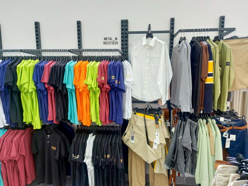 Metalni stalci za butik